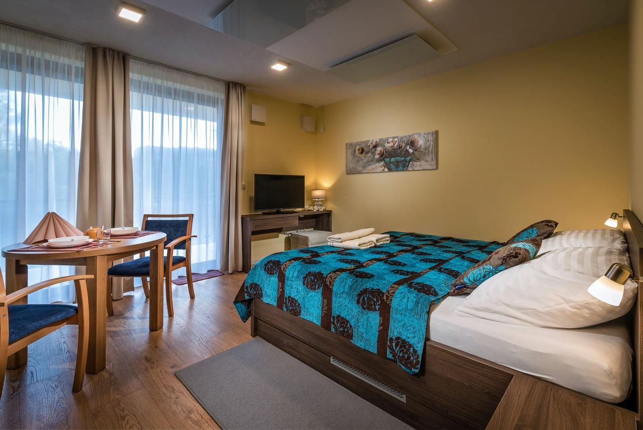 Apartmanovy Dom Krivan Bešeňová Εξωτερικό φωτογραφία